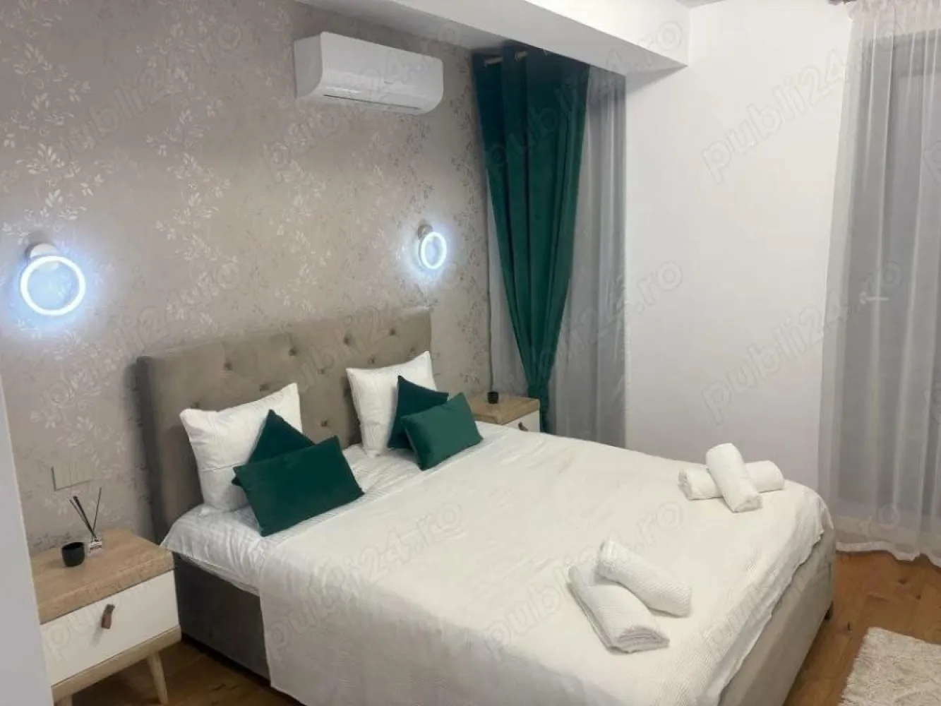 BRASADAS închiriază ap 2 cam. terasa, bloc NOU lux, UNIRII. - Agenția imobiliara BRASADAS închiriază apartament NOU cu 2 camere, complex rezidential, zona ultracentrala, langa Manastirea Antim, zona foarte linistita, in imediata vecinatate a Palatului Parlamentului. Este un apartament mobilat si utilat complet: iti aduci doar hainele !!! Este la prima inchiriere, mobila si electrocasnicele sunt noi ! Mobilat de lux, 2 grupuri sanitare, terasa mare, incalzire in pardoseala, bucatarie dotata, plita gaz, cuptor electric, cuptor microunde, combina frigorifica, masina spalat cu uscator, multiple dotari. Apartamentul este in proxima apropiere a Palatului Parlamentului, ministere, Piata Unirii, cu acces imediat la zonele de interes si mijloacele de transport in comun. Loc parcare resedinta.