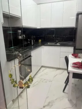 BRASADAS închiriază ap 2 cam. terasa, bloc NOU lux, UNIRII.