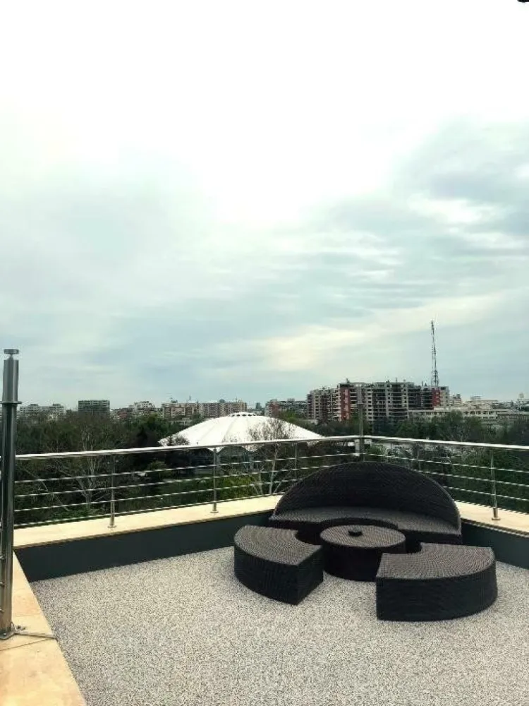 BRASADAS închiriază Penthouse cu terasa la Parcul Circului.