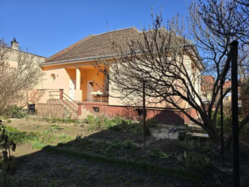 BRASADAS vinde casa 3 cam 120mp teren 7 ari zona Micro 17.