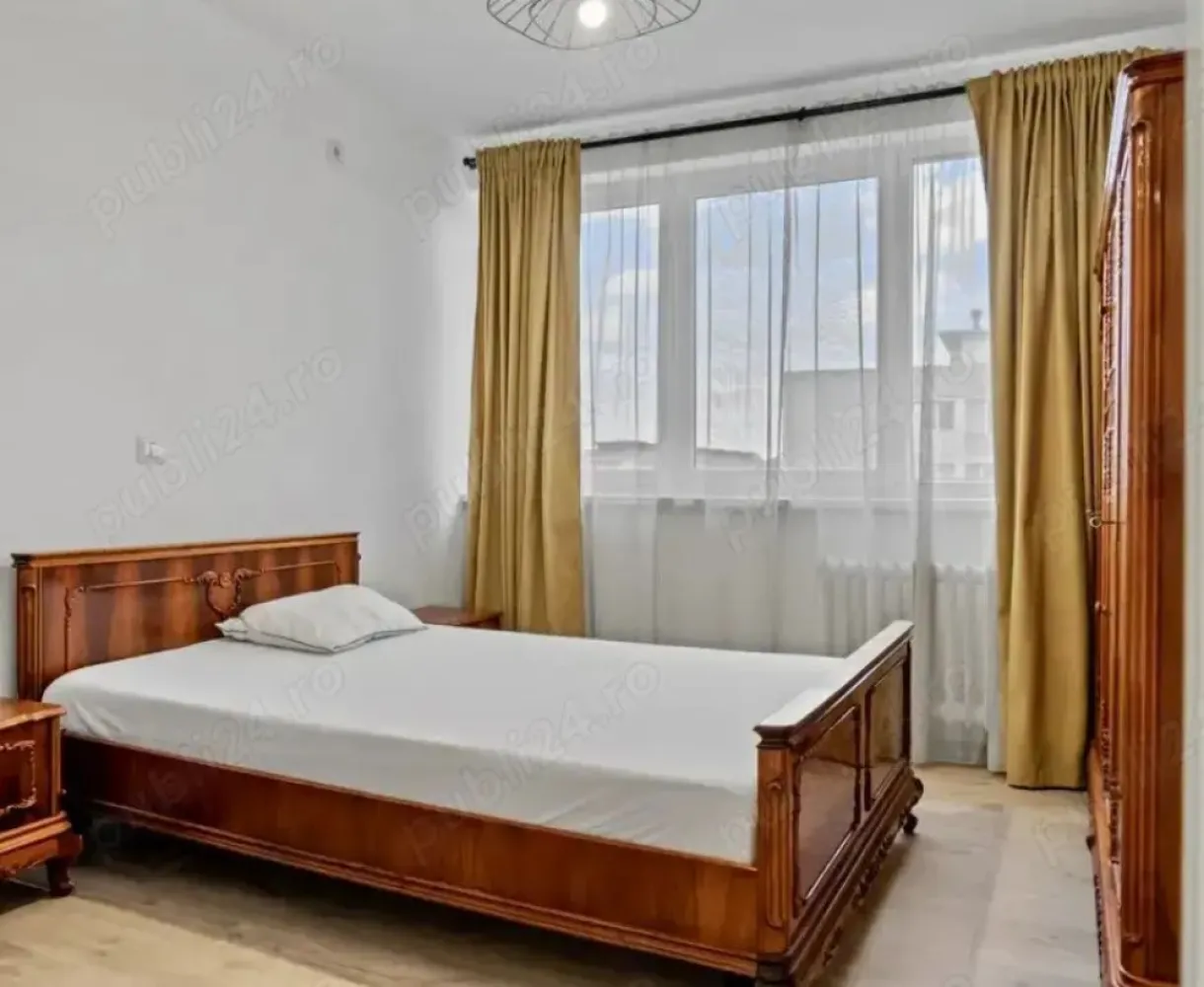 BRASADAS închiriază ap 2 cam 5/8 Marasesti - Cantemir - Agenția imobiliara BRASADAS închiriază apartament cu 2 camere 50mp. cu balcon, decomandat, recent renovat, situat între Unirii și Tineretului, 7min de metro, la etajul 5 din 8 in bloc termoizolat cu lift nou. Luminos, curat, cu vecini liniștiți, si Mega la scara blocului. Se închiriază mobilat și utilat. O parte din mobilier va fi înlocuit în curând inaintea venirii chiriasului. Include aer condiționat, TV, mașină de spălat, cuptor, aragaz. Contract ANAF pe minim 1 an. Chirie: 550 euro. Se solicită o lună avans + o lună garanție. Pentru mai multe oferte accesați www.brasadas.com.