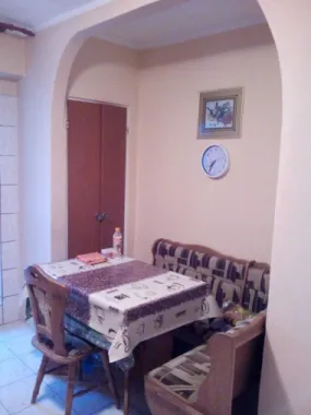 BRASADAS închiriază ap 2 cam Et 6/8 zona Unirii