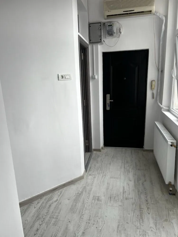 Apartament 2 camere De inchiriat zona magheru piata romana