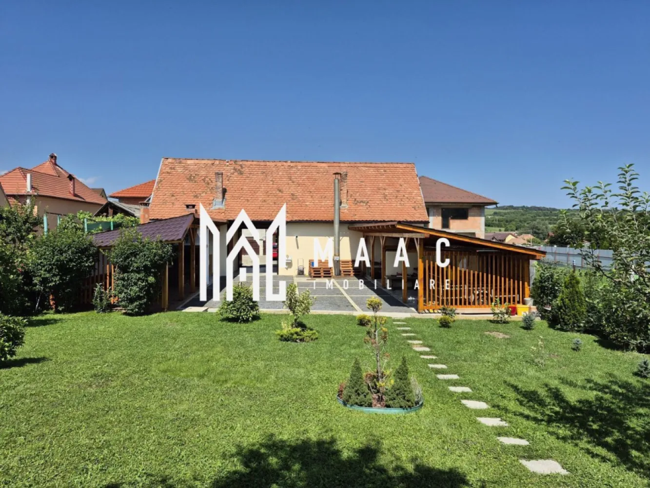 Casă spațioasă cu 5 camere I 1.000 mp teren I Rășinari I Sibiu