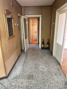 BRASADAS vinde ap 5 cam CARAMIDA etaj 1 zona Lic. ECONOMIC.