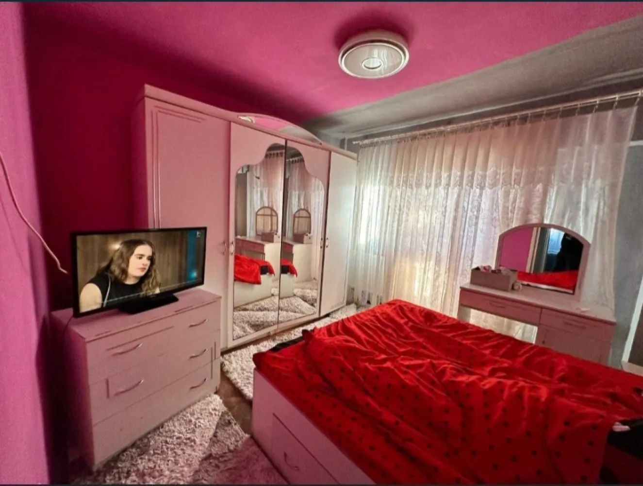 BRASADAS vinde ap 4 cam 90mp etaj 7/8 BCA Careiului M16. - Agenția imobiliara BRASADAS vinde apartament cu 4 camere din BCA, situat pe Drumul Careiului la etajul 7/8. Apartamentul are centrala proprie pe cupru, 119mp, 2 bai cu geam, 2 balcoane, beci, cu lift nou, cu termopane noi, încălzire, având toate punctele de interes la pași distanță (bănci, spații verzi, stații de transport in comun , magazine alimentare, grădinițe, școli) foarte comod. Apartamentul necesita inbunatatire, se poate moderniza pe plac. Se vinde fara mobila. Pentru mai multe oferte accesați www.brasadas.com.