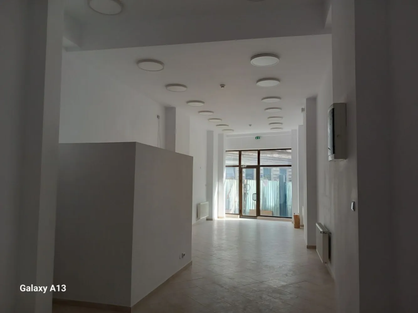 BRASADAS închiriază spatiu comercial RENOVAT Lipscani 120mp. - Agenția BRASADAS închiriază spatiu comercial RENOVAT situat în zona Lipscani, cu centrala termica. Suprafata la parter este de 60 mp. la parter si 60 mp. la demisol. Pentru mai multe oferte accesați www.brasadas.com.