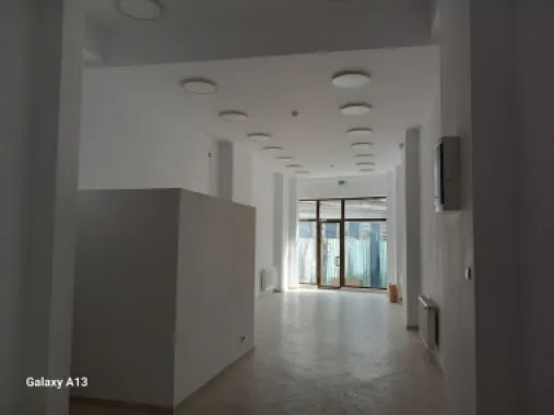 BRASADAS închiriază spatiu comercial RENOVAT Lipscani 120mp.