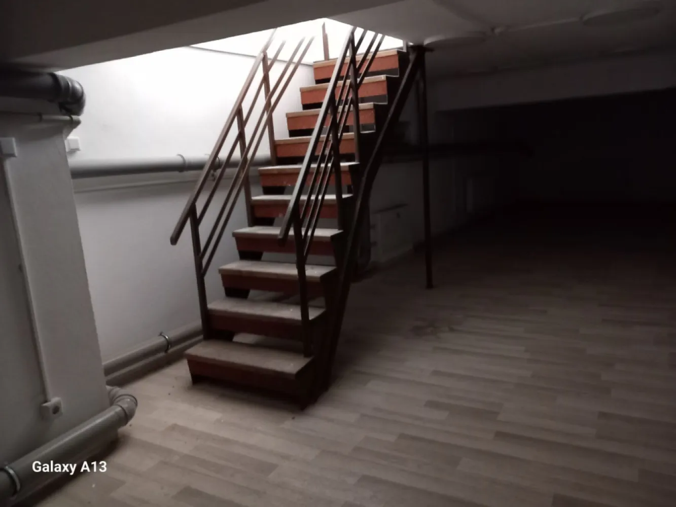 BRASADAS închiriază spatiu comercial RENOVAT Lipscani 120mp.