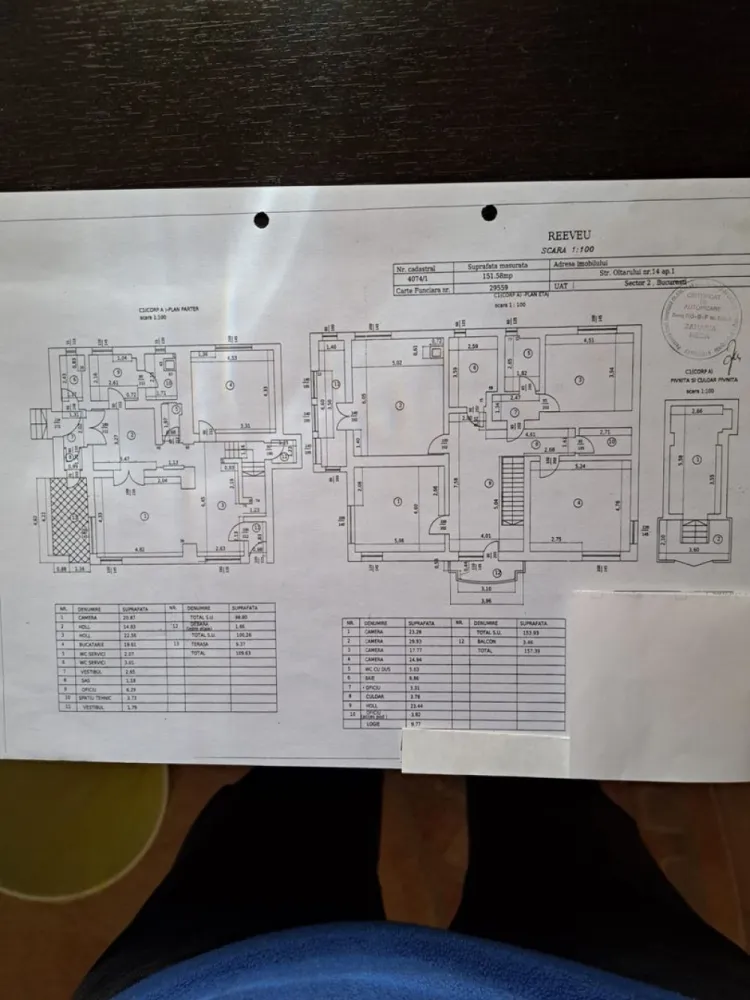 BRASADAS închiriază vila 6 cam Calea Mosilor. - Agenția BRASADAS inchiriaza vilă ultracentrală zona Calea Mosilor ( bisera Sf Silvestru ) * Suprafață totală: 416 mp, împărțiți astfel: * Parter: 109 mp * Etaj: 157 mp * Mansardă (open space): 150 mp * Compartimentare: 6 camere, 2 holuri generoase pe fiecare etaj, spații tehnice și de depozitare multiple * Facilități: 2 grupuri sanitare, 2 băi complet utilate, 2 balcoane Proprietatea este ideală pentru birouri, sediu de firmă sau alte activități comerciale. Contractul se va face pe minim 3 ani. Pentru mai multe oferte accesați www.brasadas.com.