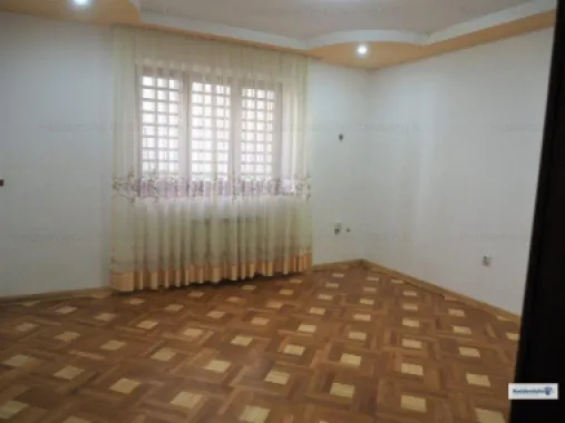 BRASADAS închiriază vila 6 cam Calea Mosilor.