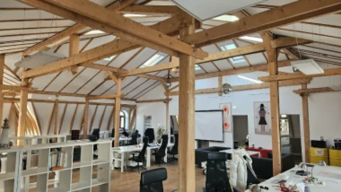 OPEN SPACE-MANSARDA DE INCHIRIAT UNIVERSITATE-ROSETTI-3900 EURO+TVA/LUNA