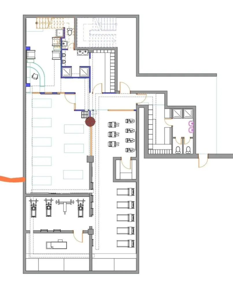 Spațiu comercial de închiriat 238mp Ferdinand I - Spațiu de închiriat 238 mp Bulevardul Ferdinand I, nr. 118 langa Carrefour Subsol Potrivit pentru o sală de fitness sau orice activitate comerciale Prețul este negociabil