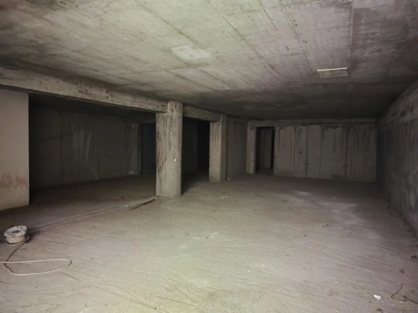 Spațiu comercial de închiriat 238mp Ferdinand I - Spațiu de închiriat 238 mp Bulevardul Ferdinand I, nr. 118 langa Carrefour Subsol Potrivit pentru o sală de fitness sau orice activitate comerciale Prețul este negociabil