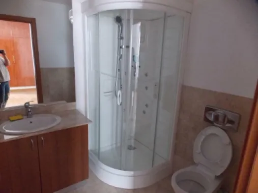 Inchiriez apartament
