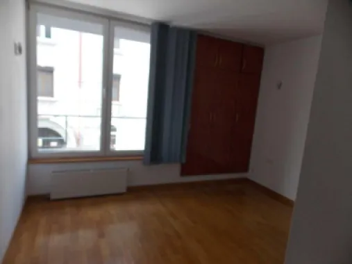 Inchiriez apartament