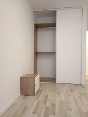 Ag BRASADAS vinde ap 2 cam MOBILAT cu PARCARE Berceni.