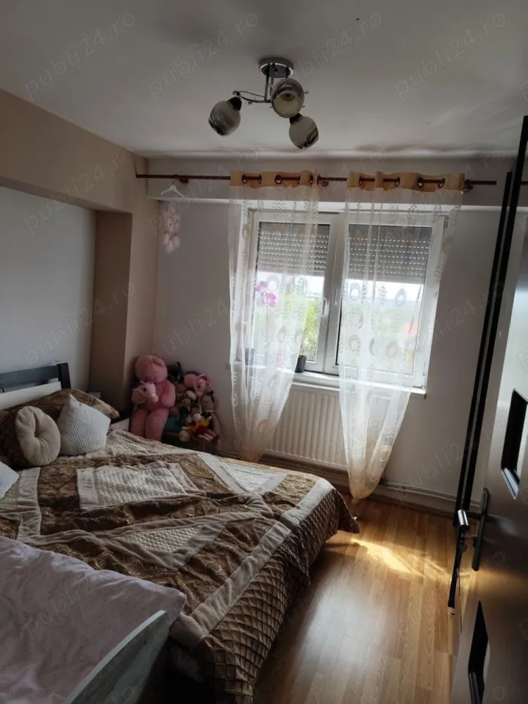 Ag BRASADAS vinde apt 3 cam etaj 4/4 Micro 16.