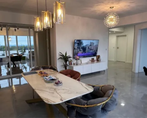 BRASAFAS vinde penthouse lux cu vedere panoramica.