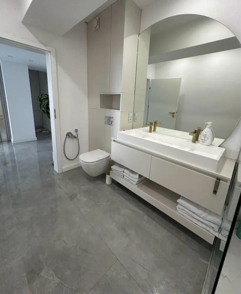 BRASAFAS vinde penthouse lux cu vedere panoramica.