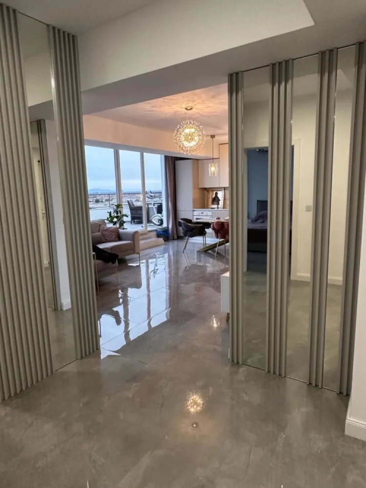BRASAFAS vinde penthouse lux cu vedere panoramica.