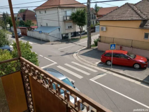 Ag BRASADAS vinde apt 3 camere la casa cu teren Axente Sever
