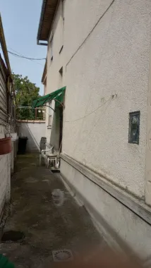 Ag BRASADAS vinde apt 3 camere la casa cu teren Axente Sever