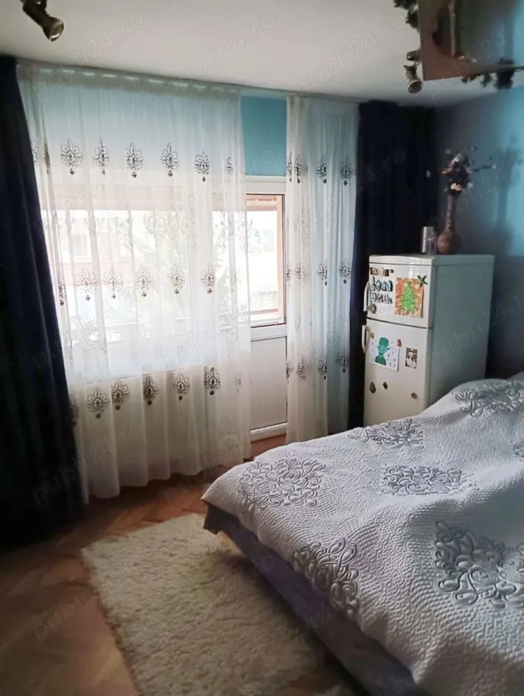 Ag BRASADAS vinde ap 4 cam etaj 3/4 în Micro 16.