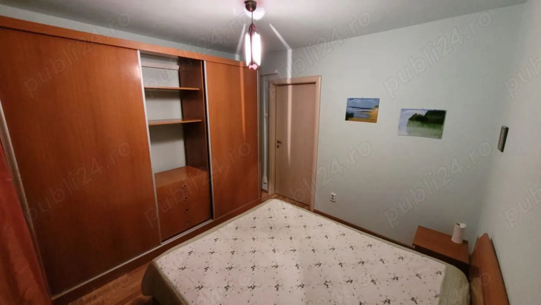 PROPRIETAR, 2 cam decomandat, deosebit, Tei, Contract ANAF, Loc Parcare - Proprietar, inchiriez apartament cu 2 camere decomandate (7 10), bloc anvelopat cartier Tei. DEOSEBIT! Loc de parcare de resedinta platit separat. Contract ANAF! Disponibil din 1 Martie 2025. Mobilat si utilat modern. Dotat cu TV Smart 4K, aer conditionat, frigider, aragaz, masina de spalat vase rufe, rafturi moderne pentru depozitare in debara si balcon. Contorizat complet (apometre, contor gaze individual, repartitoare).