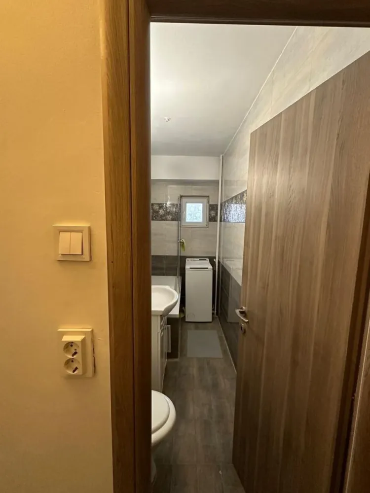 Închiriez apartament 2 camere zona tei
