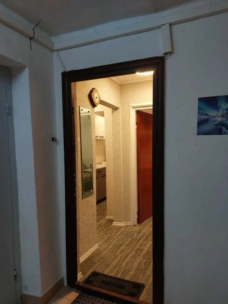 Facultatea de Constructii Bucuresti Tei dna Ghica 2 camere decomandate - 2 camere decomandate in bloc reabilitate termic dupa 2020, in fata Scolii Generale nr.30 „Grigorie Ghica Voievod”, la 2 min. de parcurile Tei si Plumbuita, acces imediat la magazinele de langa pasajul dna Ghica, apartament renovat complet, nelocuit dupa renovare & mobilare, aragaz, hota, masina de spalat, frigider, congelator, cuptor microunde, aer conditionat, cablu cu 2 TV, WiFi, termopane, gresie tot apartamentul, faianta baie si bucatarie, obiecte sanitare + lampi led noi, usa acces apartament metalica, interfon la scara cu monitorizare video, renovata recent, inclusiv lift reconditionat, apometre radio si contoare de energie termică