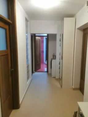 Ag BRASADAS închiriază ap 2 cam etaj 6/9 Blv Octavian Goga.