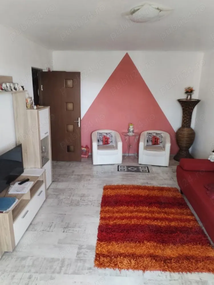 Vânzări - Vând apartament 3 camere decomandat sector 5