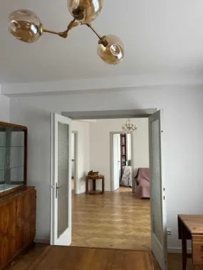 Apartament fermecător și luminos în zona Unirii – 75 mp