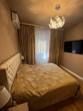 De vânzare apartament 3 camere zona unirii