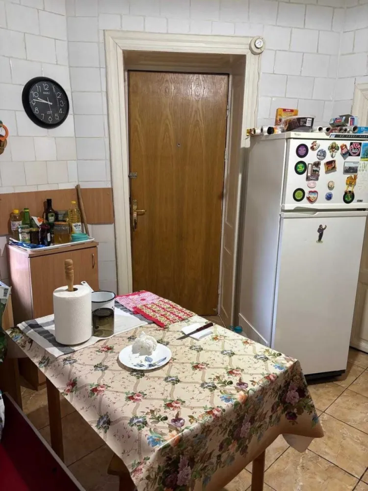 Vand apartament cu 3 camere in Calea Plevnei, zona SPA Orhideea