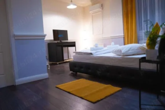 Apartament 3 camere zona Piata Unirii