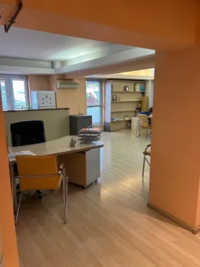 Apartament de vânzare str. Nerva Traian lângă școala 81
