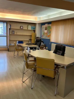 Apartament de vânzare str. Nerva Traian lângă școala 81