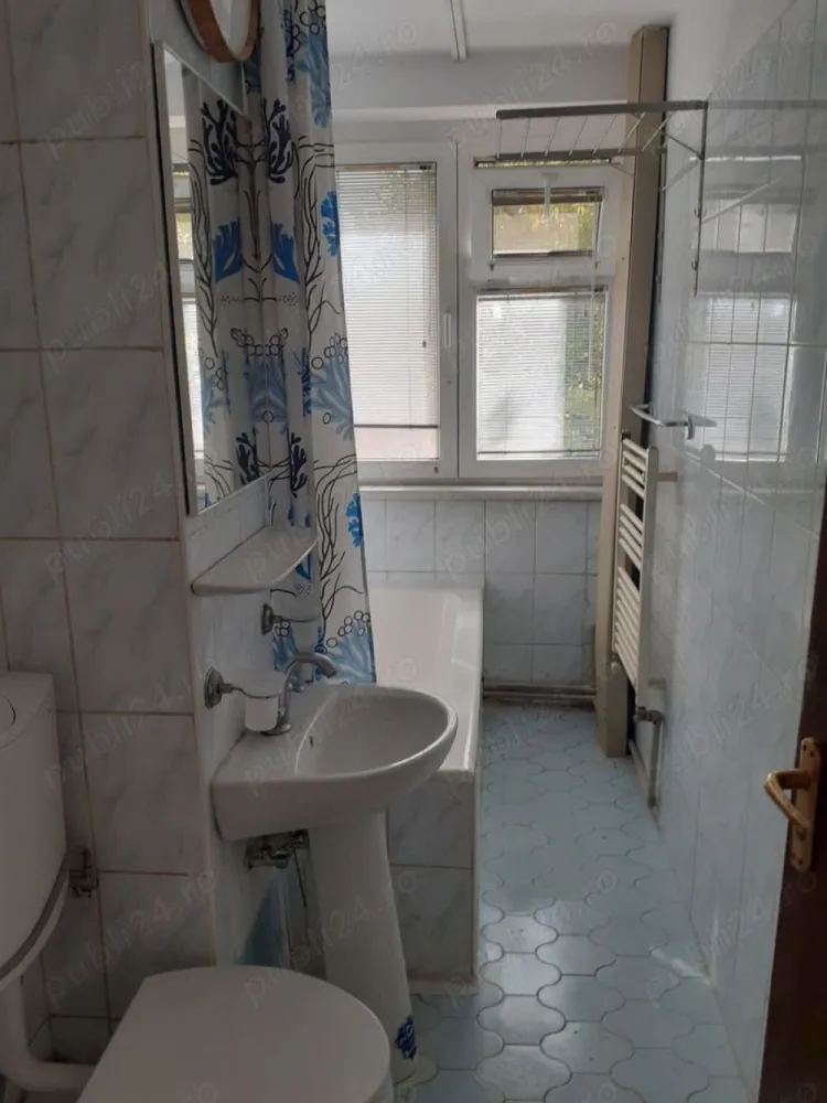 Apartament 3 camere de vanzare pe Bd. Dimitrie Cantemir