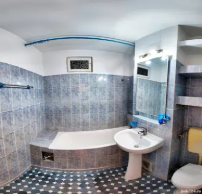 UNIRII CENTRAL- Apartament 4 camere - decomandat- bloc MONOLIT - direct de la PROPRIETAR