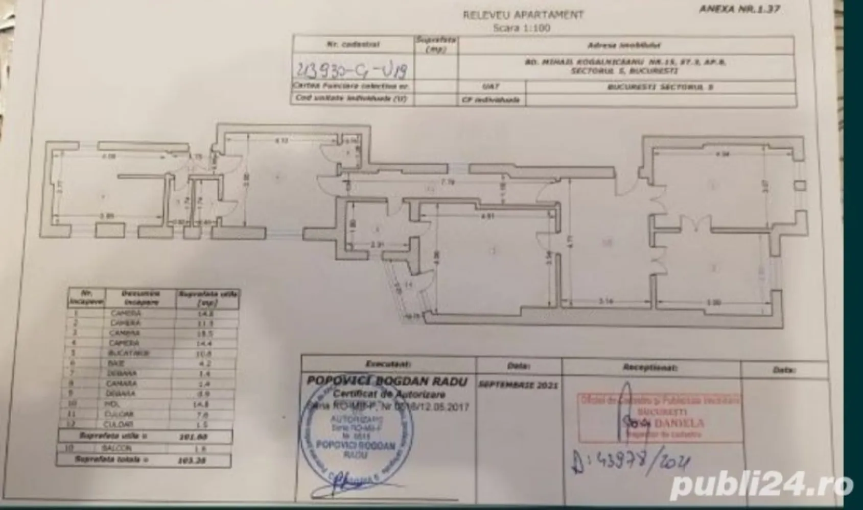 Kogălniceanu-Cismigiu- ultracentral apartament 4 camere direct ptoprietar - LOCAȚIE DE TOP - Kogălniceanu nr 15 - Apartament superb cu 4 camere, parțial renovat. Apartamentul are 2 întrări putând fi împărțit în 2 apartamente Apartamentul se afla la etajul 3, deasupra fiind mansarda. Apartamentul are termopane, uși blindate,aer condiționat, gaze, rulouri de aluminiu, sistem de alarmă, etc. Apartamentul se afla într-o clădire interbelica cu risc 1 seismic.Clădirea în care se, afla apartamentul este o clădire stradala pe bulevardul Kogalniceanu iar doua camere din apartament au vedere spre strada.Cota de teren de sub clădire este în proprietate. Pentru relații suplimentare nu ezitați sa sunați.Toate actele pregătite pentru vânzare.