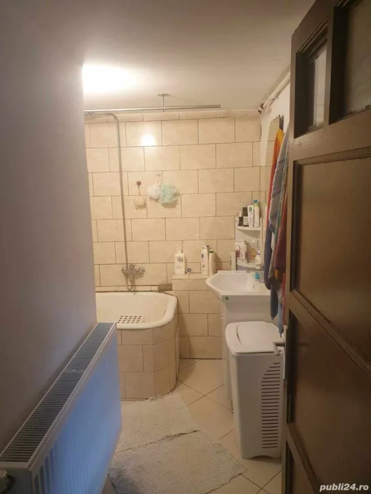 ULTRACENTRAL, Vand in Str. Popa Tatu, sector 1, etaj 2, vila, camera 16, 5 mp detalii in anunt .