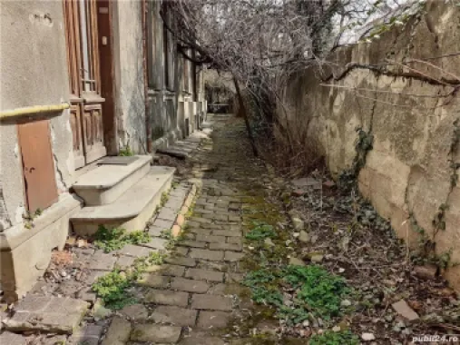 Casa zona Dacia Toamnei