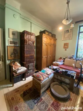 Casa rond Cosbuc (Piata Regina Maria)