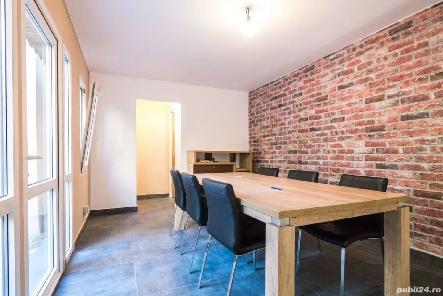 VAND Vila Recent Renovata la 10 minute de Piata Unirii