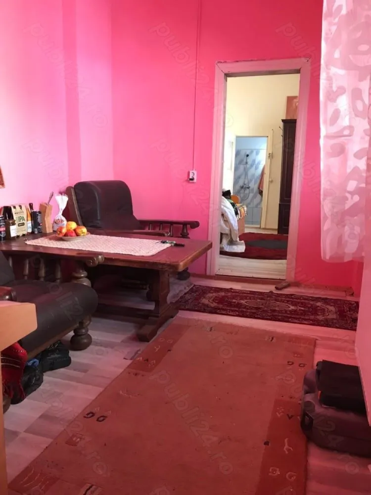 Agentia Brasadad vine casă la curte - Schitu Măgureanu nr 51 Cișmigiu sect 1 Bucureşti 3 camre Panouri fotovoltaice și panou solar pentru apă caldă Curte comună