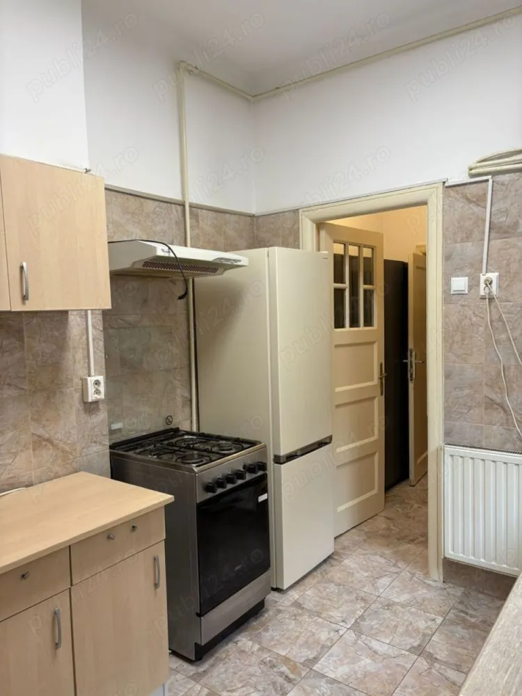 Ultracentral 4 camere