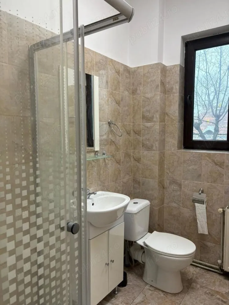 Ultracentral 4 camere
