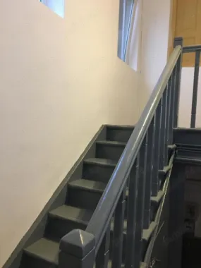 apartament 3 camere decomandate la curte (et.1), zona Dacia-Mosilor. pret 380 euro